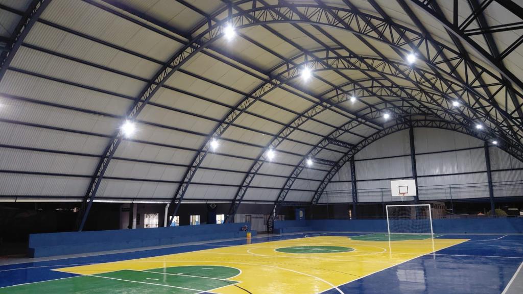 Governo de MT entrega quadra e pórtico em escola municipal de Poxoréu neste sábado (28) - 